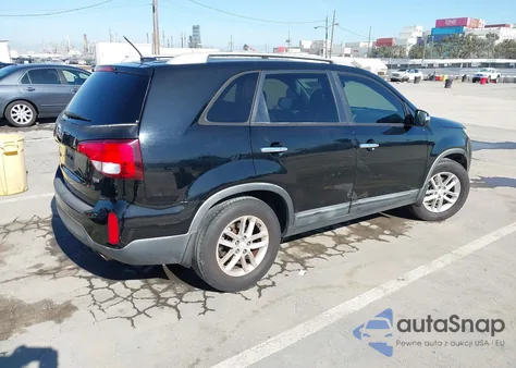 2015 Kia Sorento Lx z USA, uszkodzony, nr VIN 5XYKT4A69FG620794